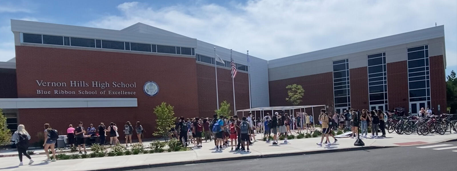 Photo of the VHHS Plaza during a student event. Student splay games and enjoy social time.